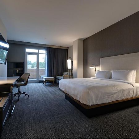 Courtyard By Marriott Iowa City University Heights Ngoại thất bức ảnh