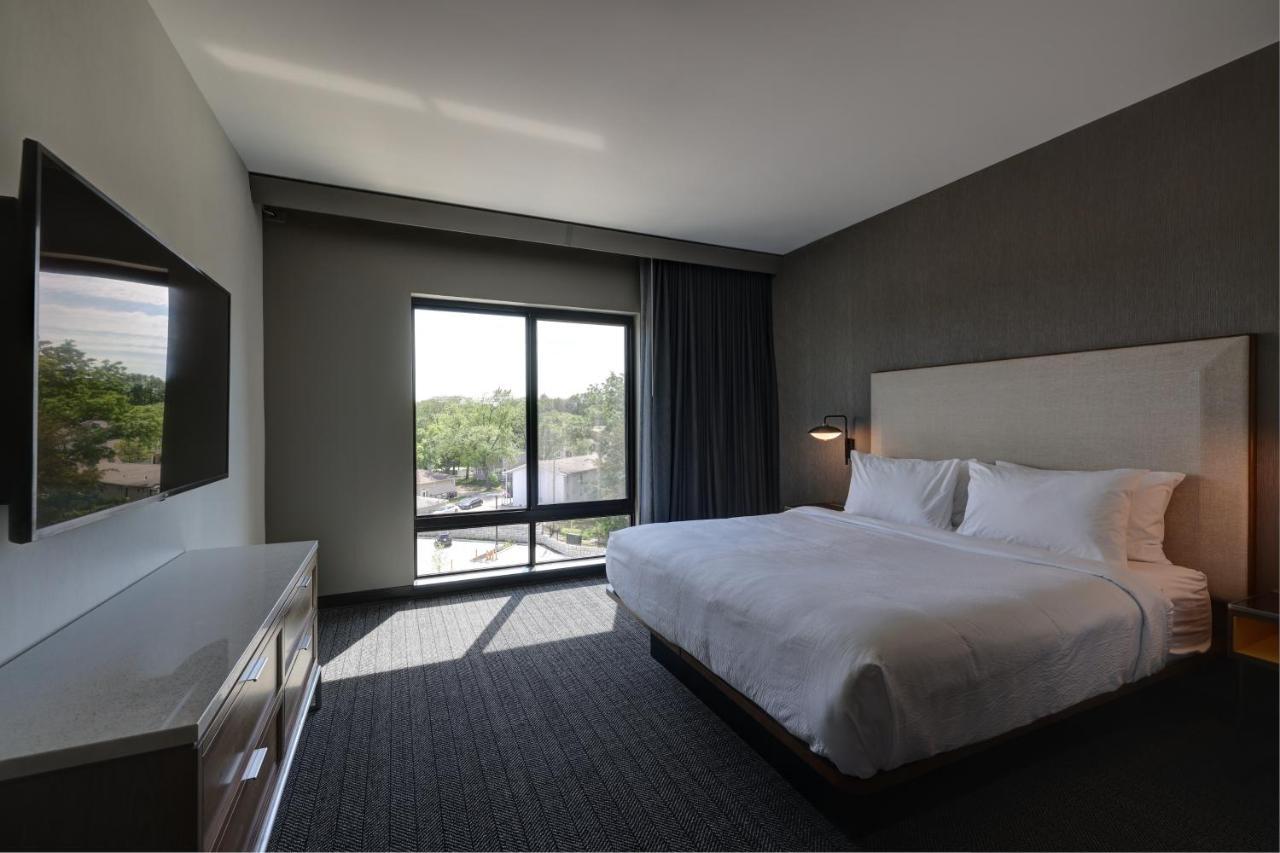 Courtyard By Marriott Iowa City University Heights Ngoại thất bức ảnh