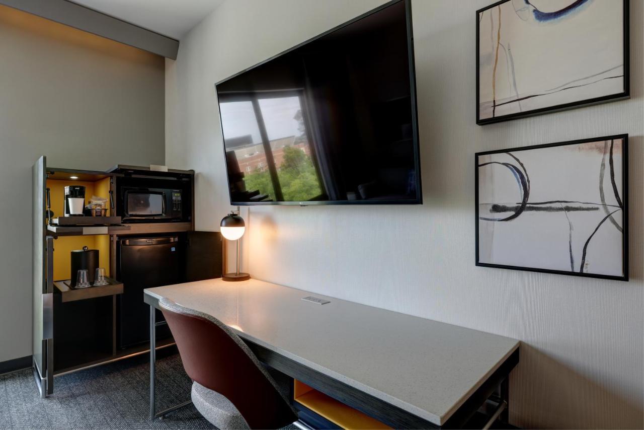 Courtyard By Marriott Iowa City University Heights Ngoại thất bức ảnh
