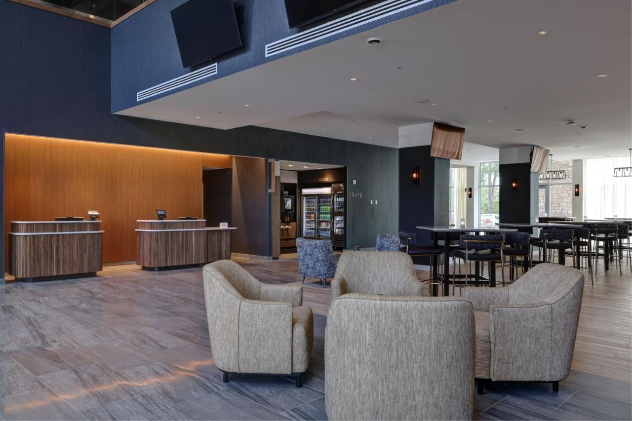 Courtyard By Marriott Iowa City University Heights Ngoại thất bức ảnh