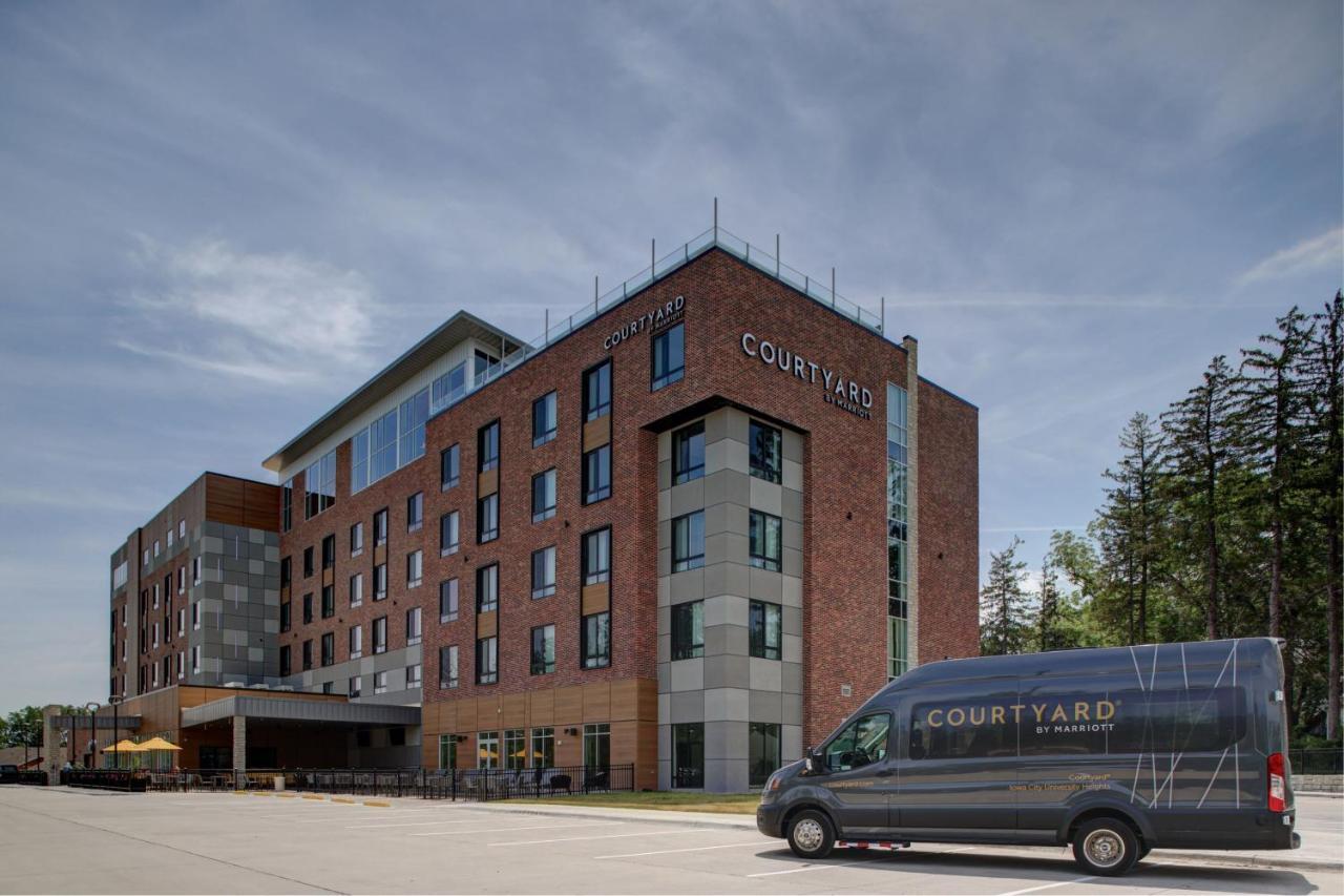 Courtyard By Marriott Iowa City University Heights Ngoại thất bức ảnh