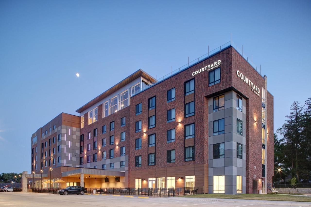 Courtyard By Marriott Iowa City University Heights Ngoại thất bức ảnh