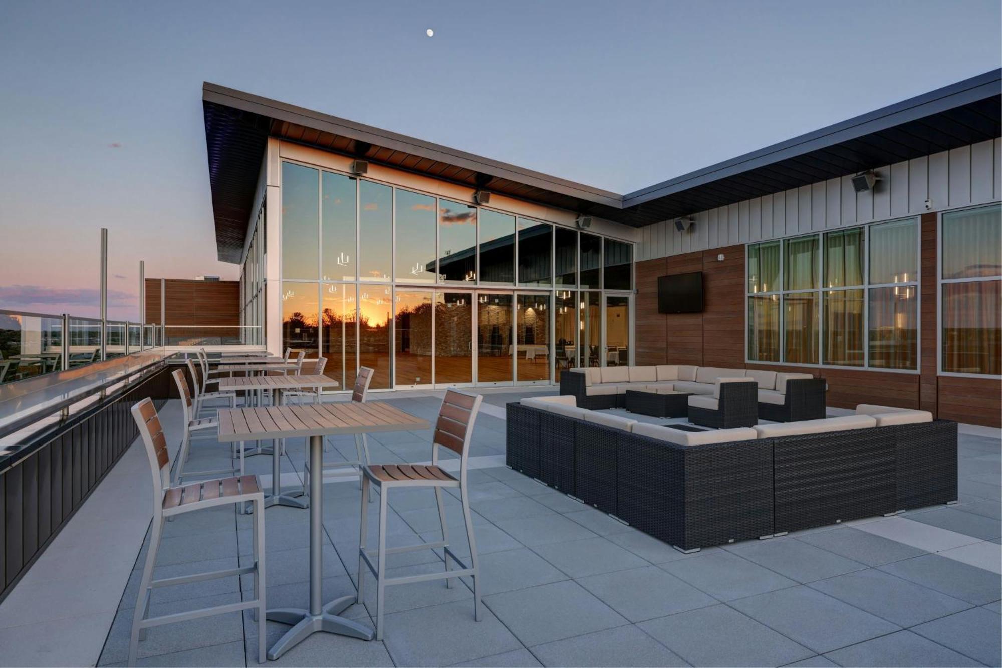 Courtyard By Marriott Iowa City University Heights Ngoại thất bức ảnh